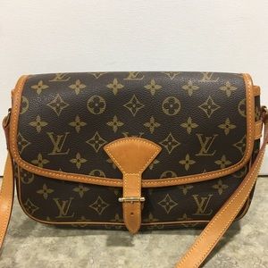 New Louis Vuitton Crossbody Bag With Dust bag!